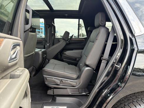 Used 2024 Chevrolet Tahoe High Country w/ Advanced Technology Package AWD/4WD image 30