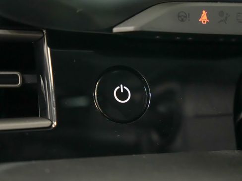 Certified 2025 Porsche Taycan 4 image 26