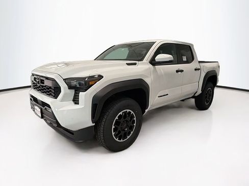 New 2026 Toyota Tacoma TRD Off-Road AWD/4WD image 3