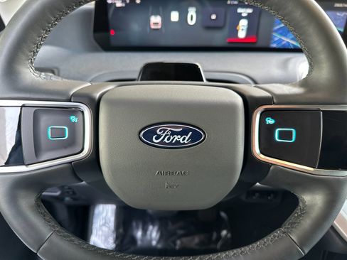 Certified 2025 Ford Expedition Active image 25