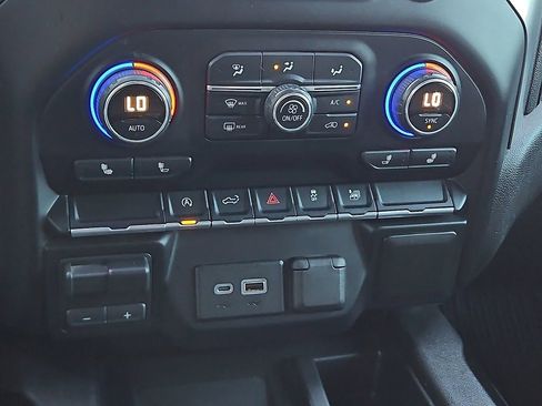 Used 2019 Chevrolet Silverado 1500 LT w/ Texas Edition image 27