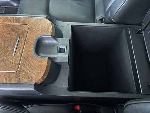 Used 2023 Nissan Armada SL w/ Captain's Chairs Package RWD image 42