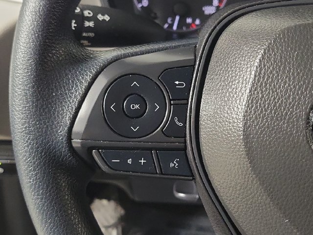 Used 2025 Toyota Corolla LE FWD image 24