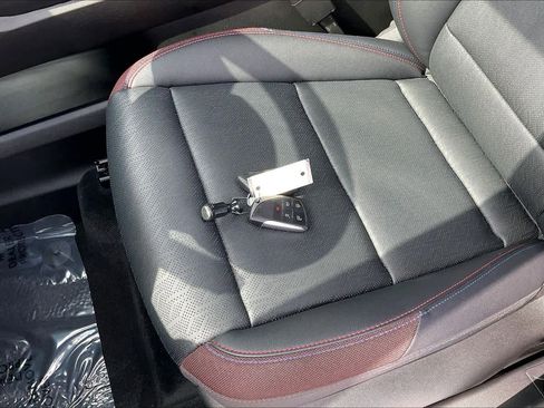 Used 2025 Chevrolet Equinox RS w/ Safety and Technology Package AWD/4WD image 15