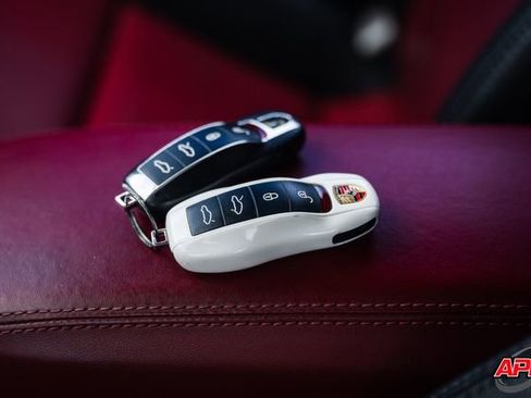 Used 2018 Porsche 718 Cayman GT4RS STYLE image 88