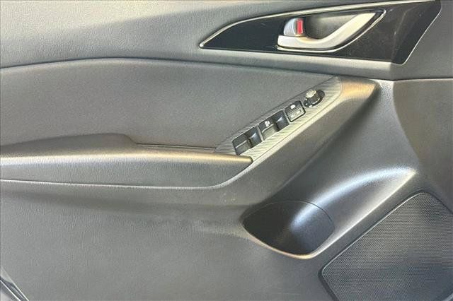 Used 2015 MAZDA MAZDA3 i Touring FWD image 17
