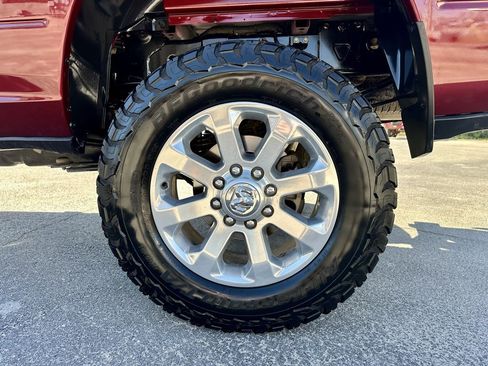 Used 2023 RAM 3500 Laramie image 32