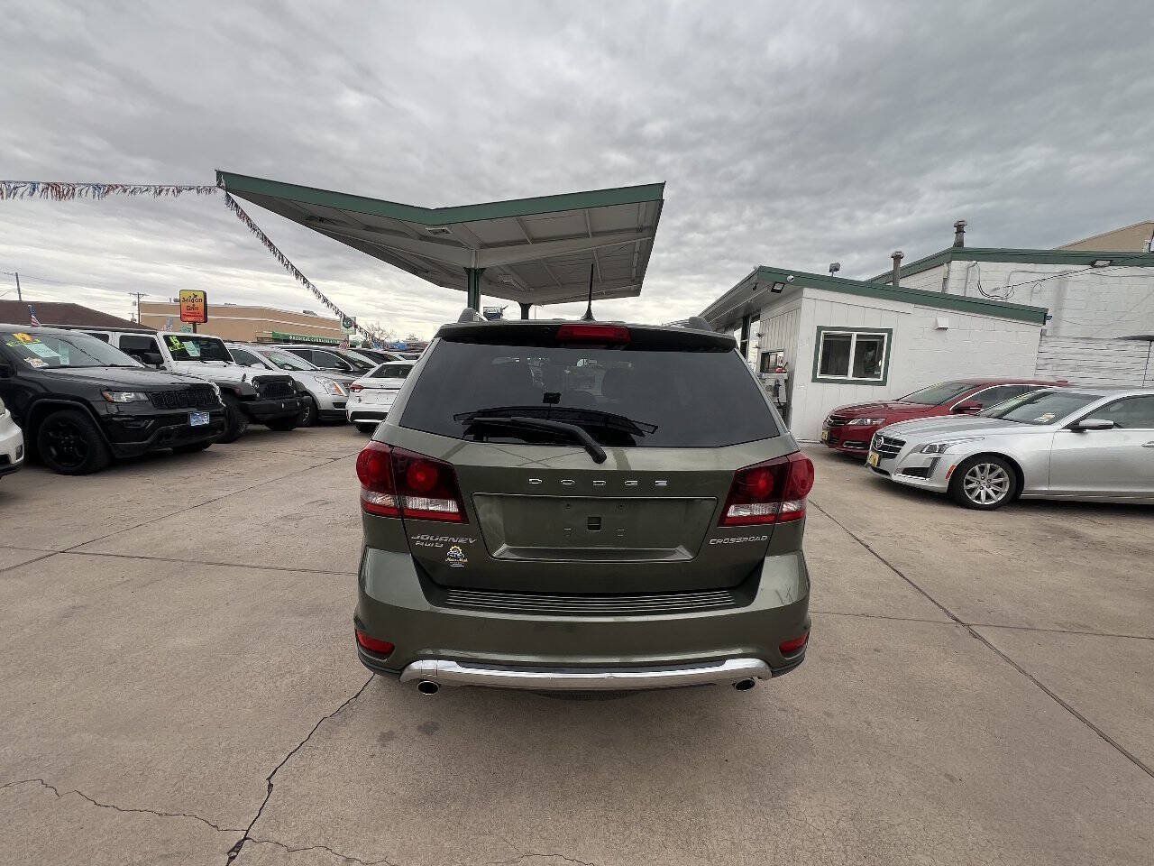 Used 2017 Dodge Journey Crossroad AWD/4WD image 4