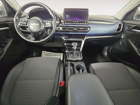 Used 2023 Kia Seltos S w/ Navigation Package image 10