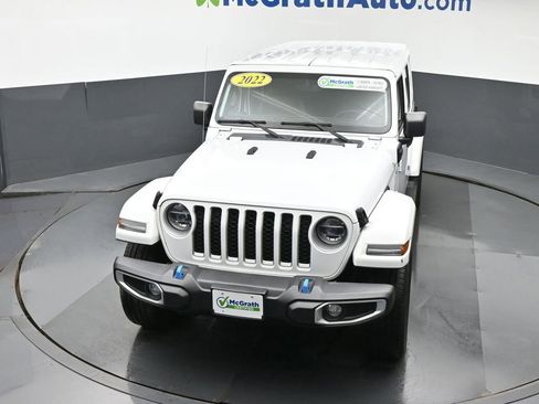 Used 2022 Jeep Wrangler Unlimited Sahara w/ Cold Weather Group image 26