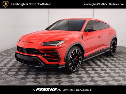 Used 2021 Lamborghini Urus image 1