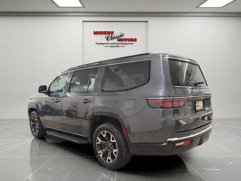 Used 2024 Jeep Wagoneer Series III AWD/4WD image 3