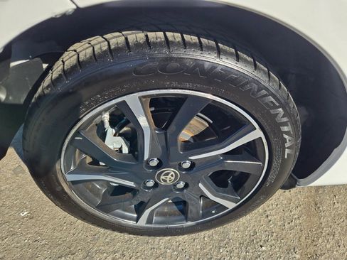 Used 2016 Toyota Yaris SE image 31