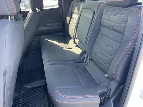 Used 2024 Nissan Frontier PRO-4X w/ Technology Package image 17