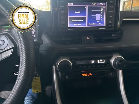 Certified 2020 Toyota RAV4 LE image 15