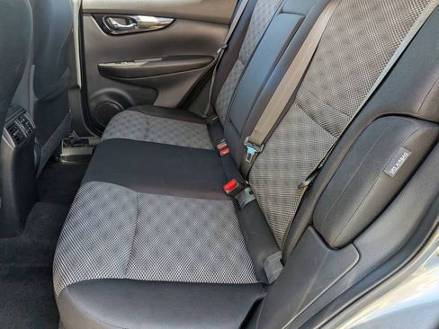 Used 2022 Nissan Rogue Sport SV FWD image 25