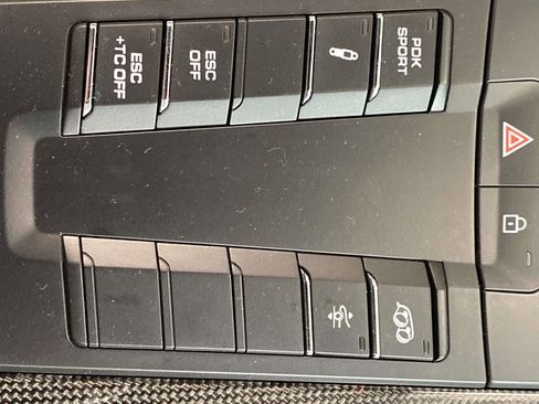 Used 2019 Porsche 911 GT2 RS image 11