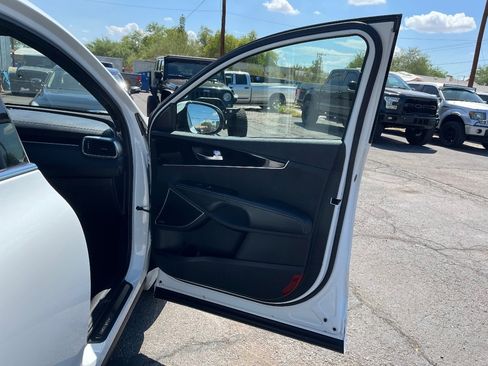 Used 2017 Kia Sorento SX image 43