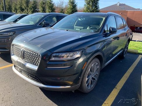 Used 2023 Lincoln Nautilus Reserve w/ Equipment Group 201A image 1