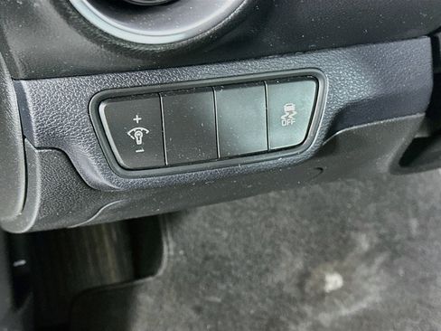 Used 2023 Kia Forte LXS FWD image 17