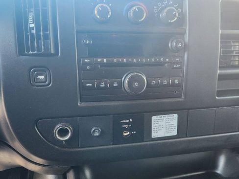 Used 2012 GMC Savana 2500 Extended RWD image 7