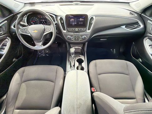 Used 2025 Chevrolet Malibu LT FWD image 15