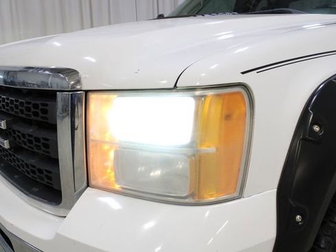 Used 2013 GMC Sierra 2500 W/T AWD/4WD image 32