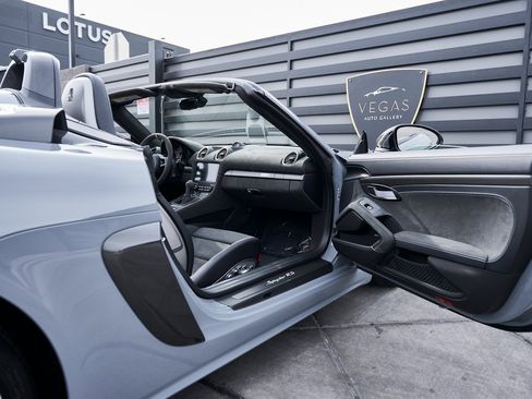 Used 2024 Porsche 718 Boxster Spyder RS w/ Weissach Package image 38