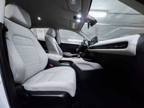 Certified 2023 Honda HR-V LX image 35