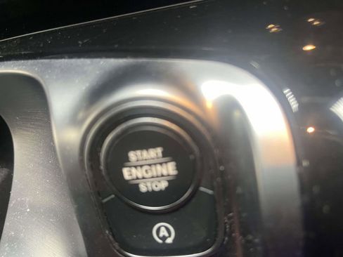 Used 2022 Mercedes-Benz GLB 250 4MATIC image 19