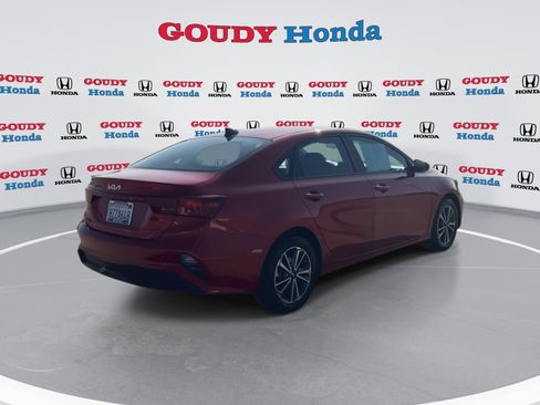 Used 2022 Kia Forte LXS image 8