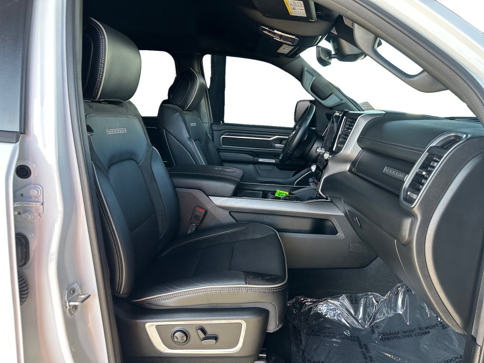 Used 2023 RAM 1500 Laramie RWD image 15