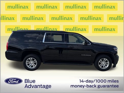 Used 2020 Chevrolet Suburban LT RWD image 2