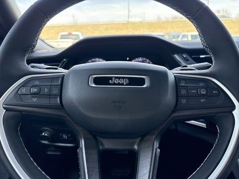 New 2026 Jeep Grand Cherokee Laredo image 19