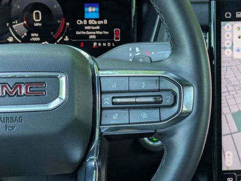 Used 2025 GMC Terrain Elevation image 17