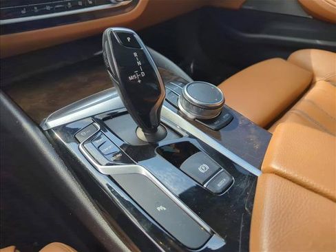 Used 2018 BMW 530i w/ Premium Package RWD image 17