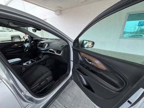 Used 2020 GMC Terrain SLE image 15