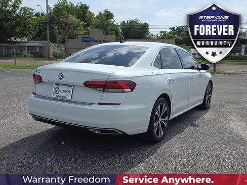 Used 2021 Volkswagen Passat 2.0T SE FWD image 7
