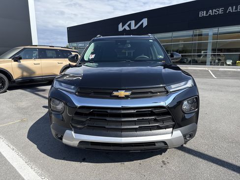 Used 2023 Chevrolet TrailBlazer LT w/ Convenience Package AWD/4WD image 9
