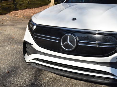 Used 2022 Mercedes-Benz EQB 350 4MATIC w/ AMG Night Package image 13