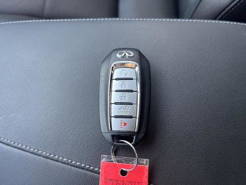 Certified 2023 INFINITI QX55 Essential image 17