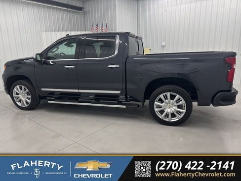 Used 2024 Chevrolet Silverado 1500 High Country w/ Technology Package image 5