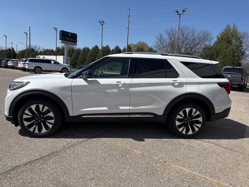 New 2026 Ford Explorer Platinum w/ LUX Leather Package AWD/4WD image 3