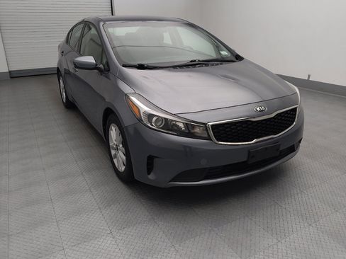 Used 2017 Kia Forte S FWD image 14