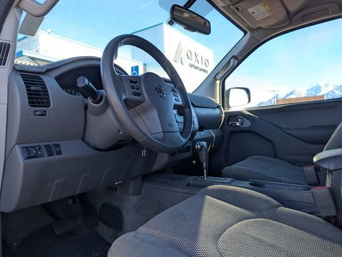 Used 2015 Nissan Frontier SV w/ SV Value Truck Package image 14