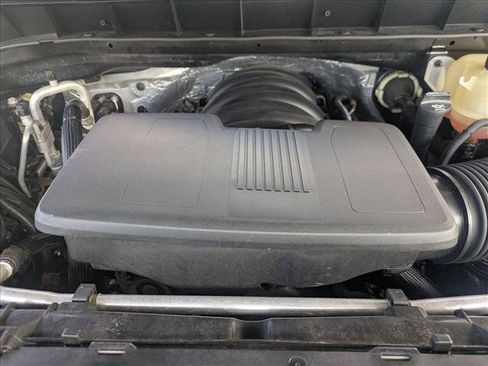Used 2020 Chevrolet Silverado 1500 Custom w/ Custom Value Package AWD/4WD image 23