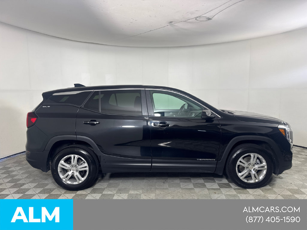 Used 2024 GMC Terrain SLE AWD/4WD image 5