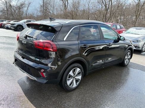 Used 2022 Kia Niro LX image 5