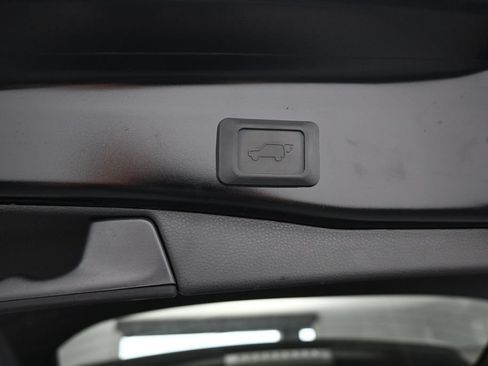 Used 2025 Toyota RAV4 XLE Premium FWD image 43