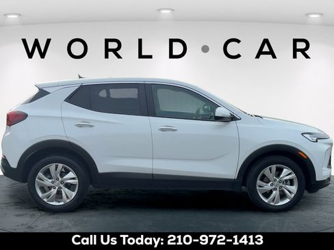 Used 2025 Buick Encore GX Preferred FWD image 8